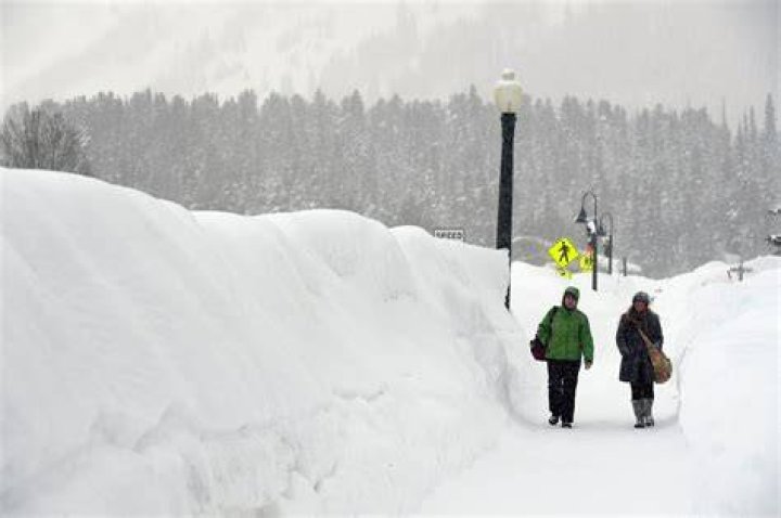 Does it snow in crested butte in october?